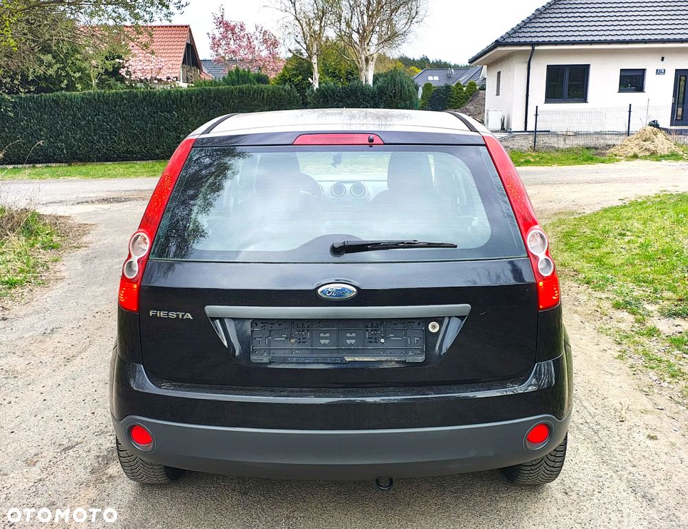 Ford Fiesta 1.3 Ambiente - 20