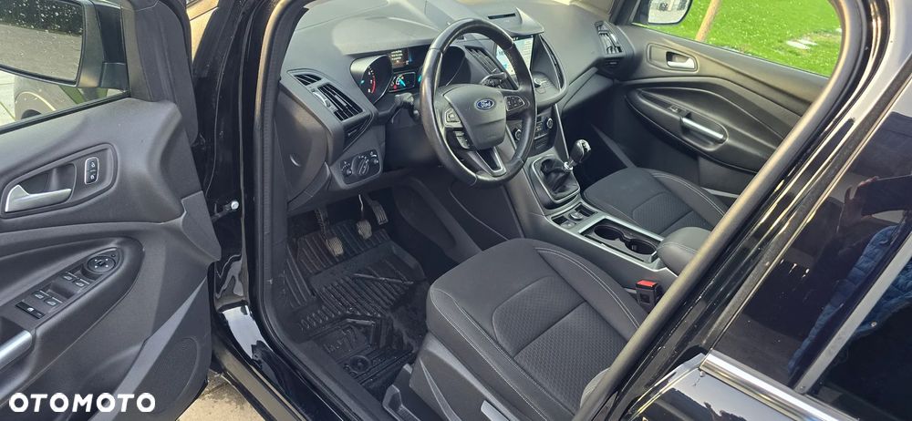 Ford Kuga 1.5 EcoBoost 2x4 Black & Silver - 12