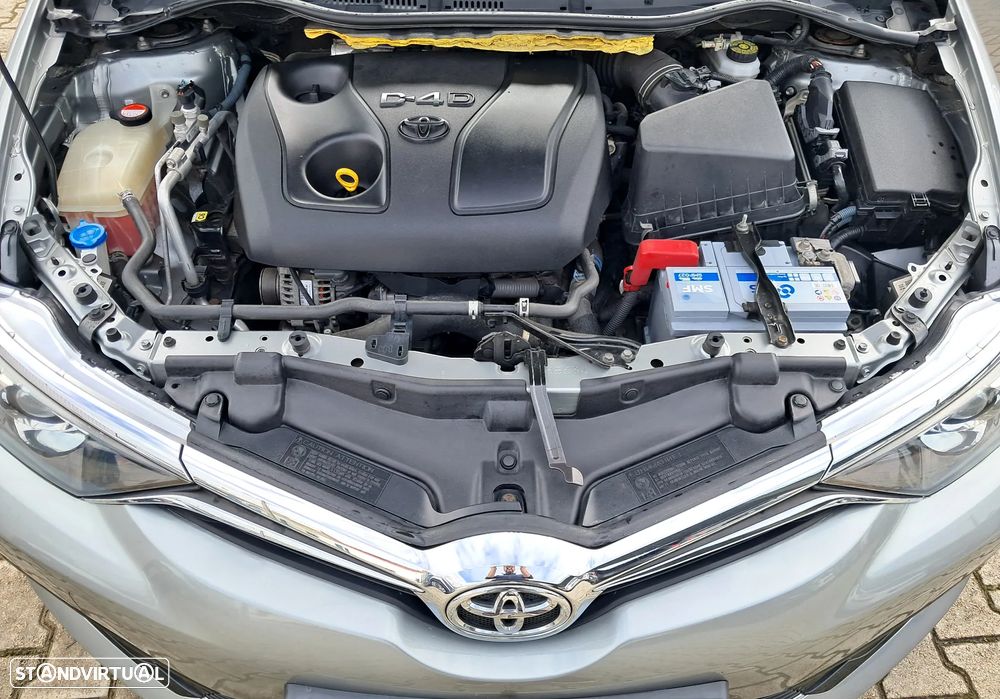 Toyota Auris 1.4 D-4D Comfort+Pack Sport - 18