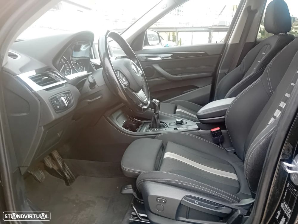 BMW X1 16 d sDrive Line Sport - 12