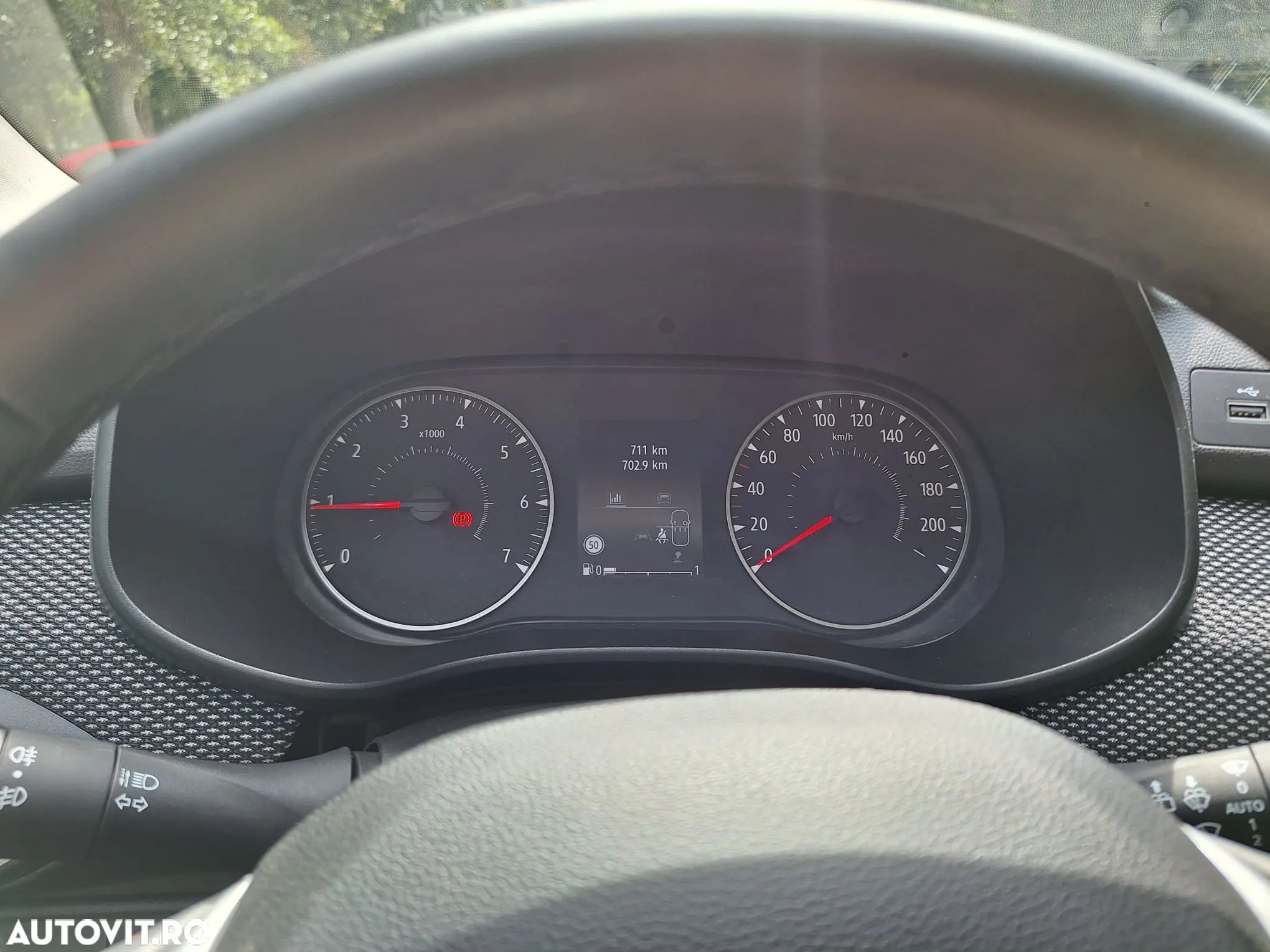 Dacia Sandero TCe 90 MT5 Expression - 1