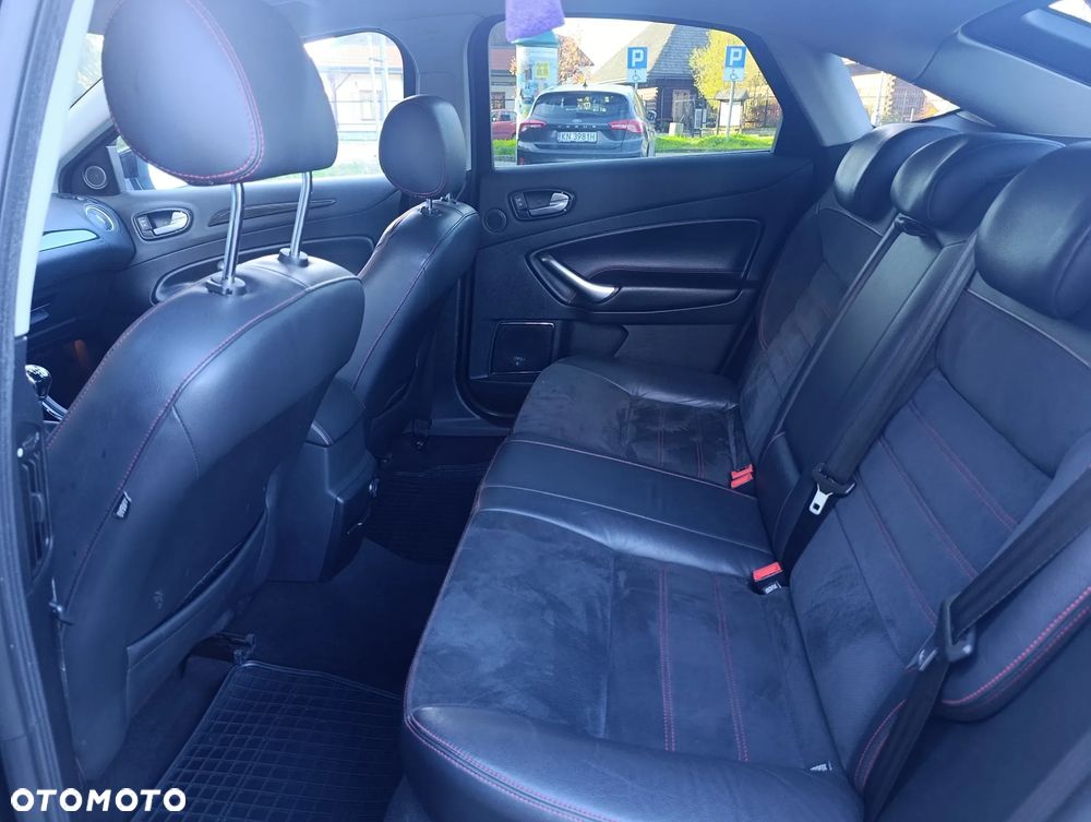 Ford Mondeo 2.0 TDCi Titanium - 13