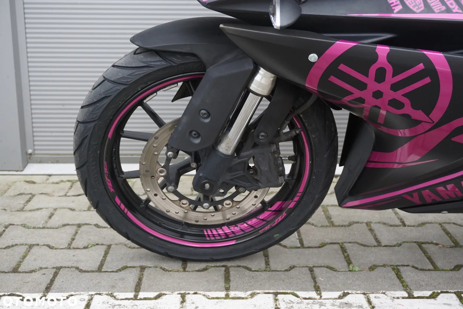 Yamaha YZF - 18