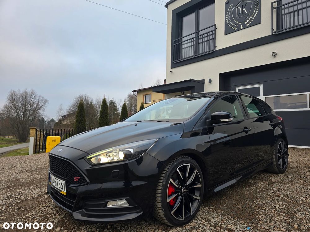 Ford Focus 2.0 EcoBoost ST mit Leder-Exclusiv-Paket - 18