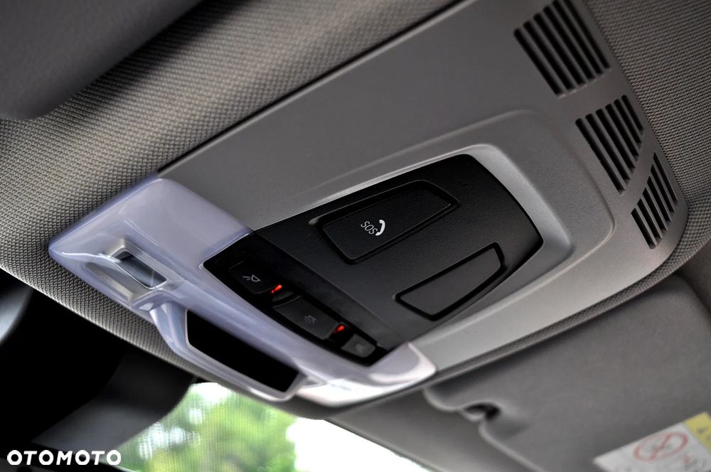 BMW X1 sDrive18d Sport Line - 39