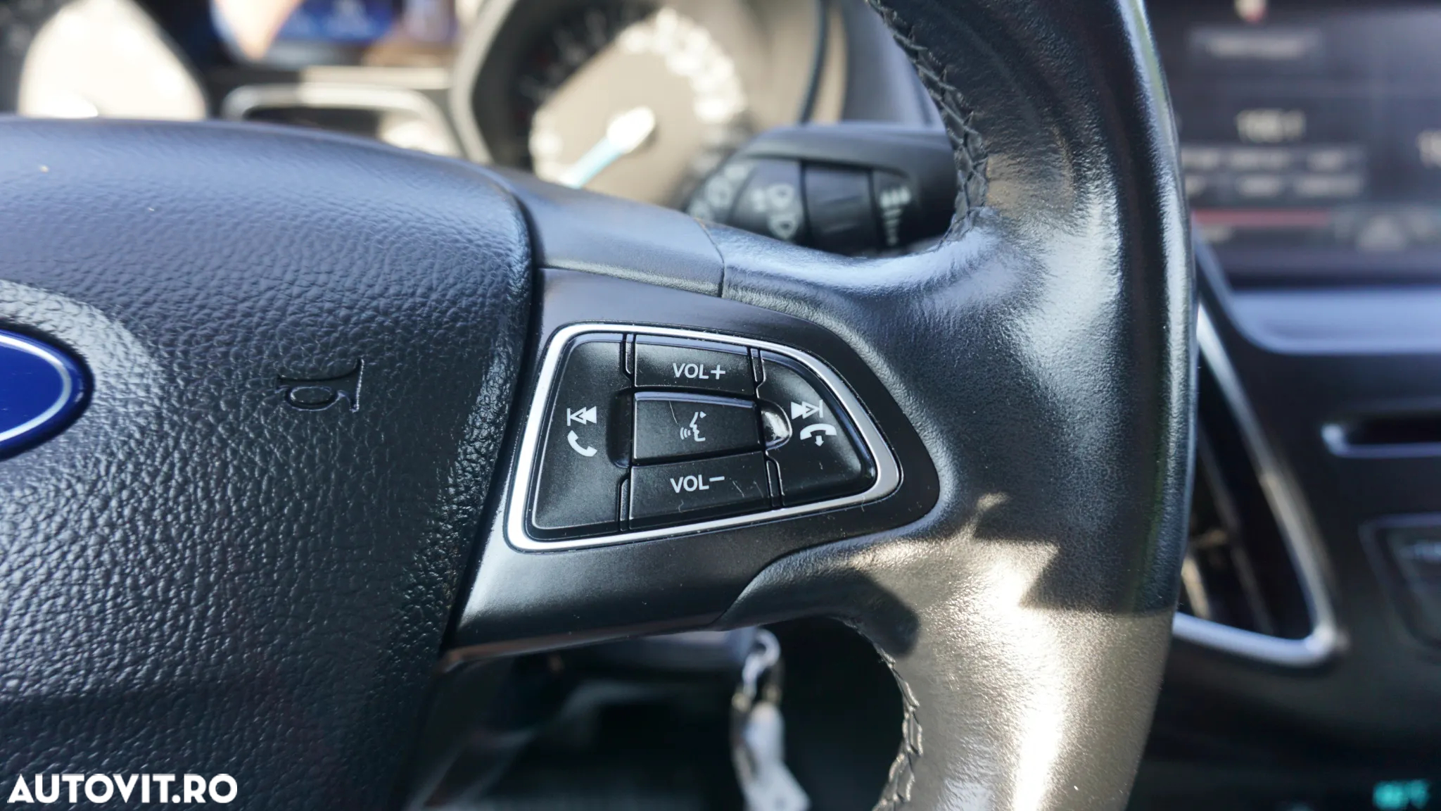 Ford Focus 1.0 EcoBoost Active Business - 21