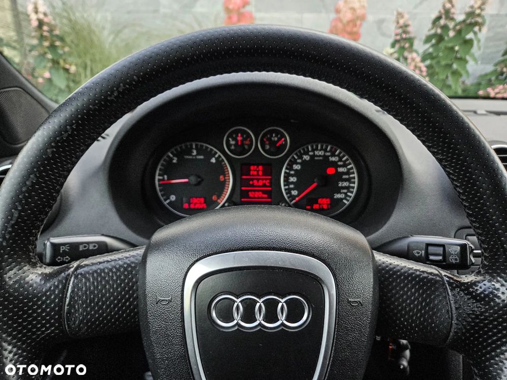 Audi A3 Sportback 2.0 TDI Ambiente - 8