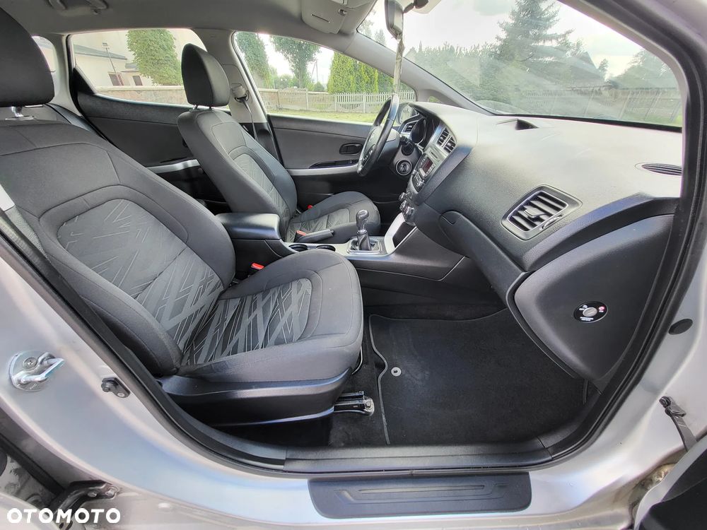 Kia Ceed 1.4 CVVT Attract - 21