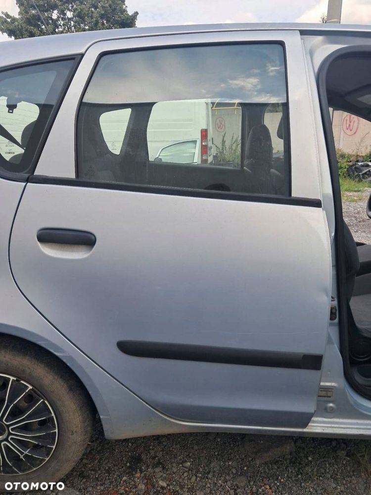 DRZWI TYLNE PRAWE P.T MITSUBISHI COLT Z30 VI 04R KOD LAK 11H - 2