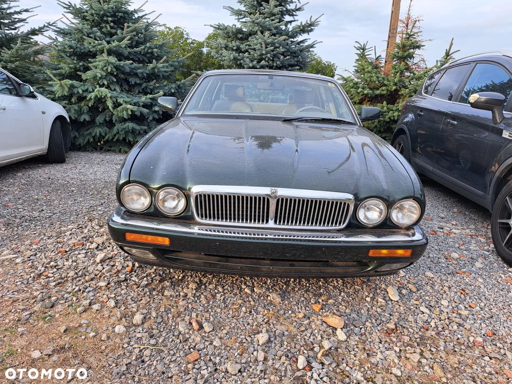 Jaguar XJ - 1