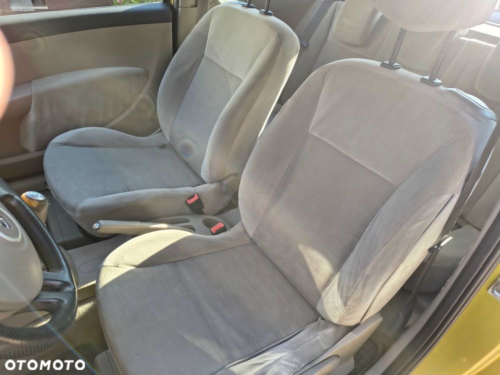 Renault Clio - 7