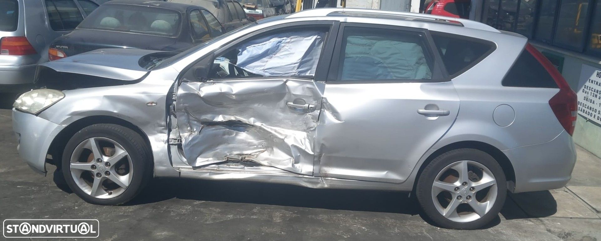 Kia Ceed SW 1.6 CDRDI de 2009 disponível para peças FRISO DA MALA VENDIDO - 2