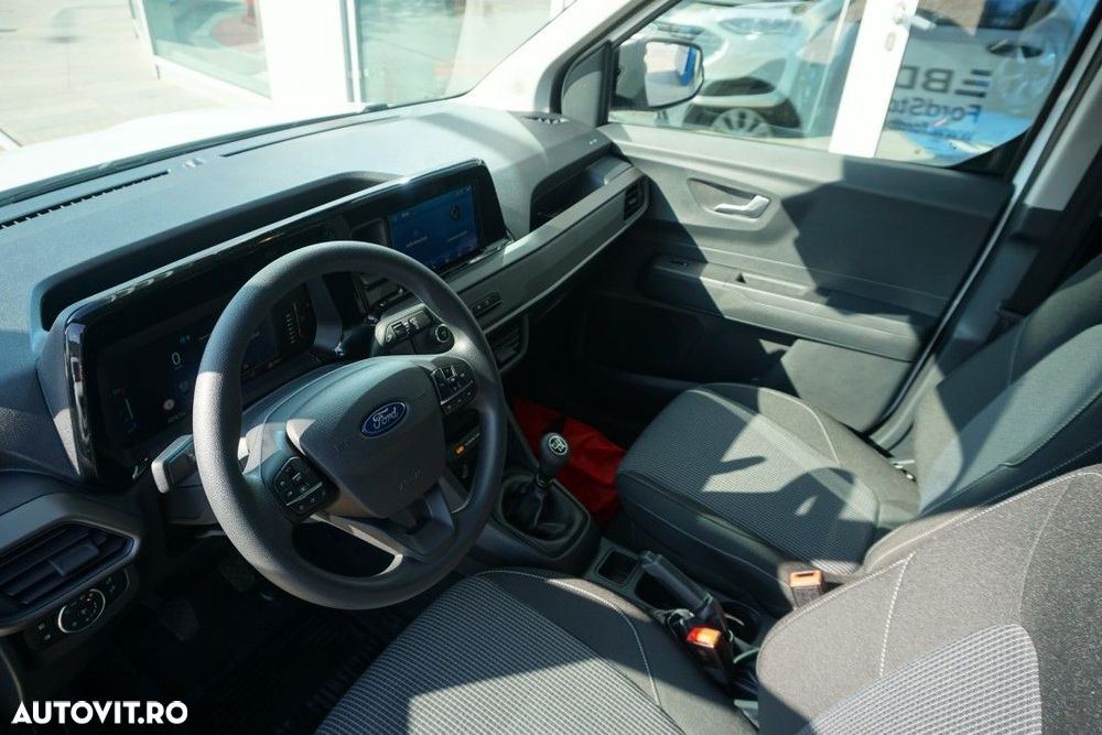 Ford Transit Courier - 8