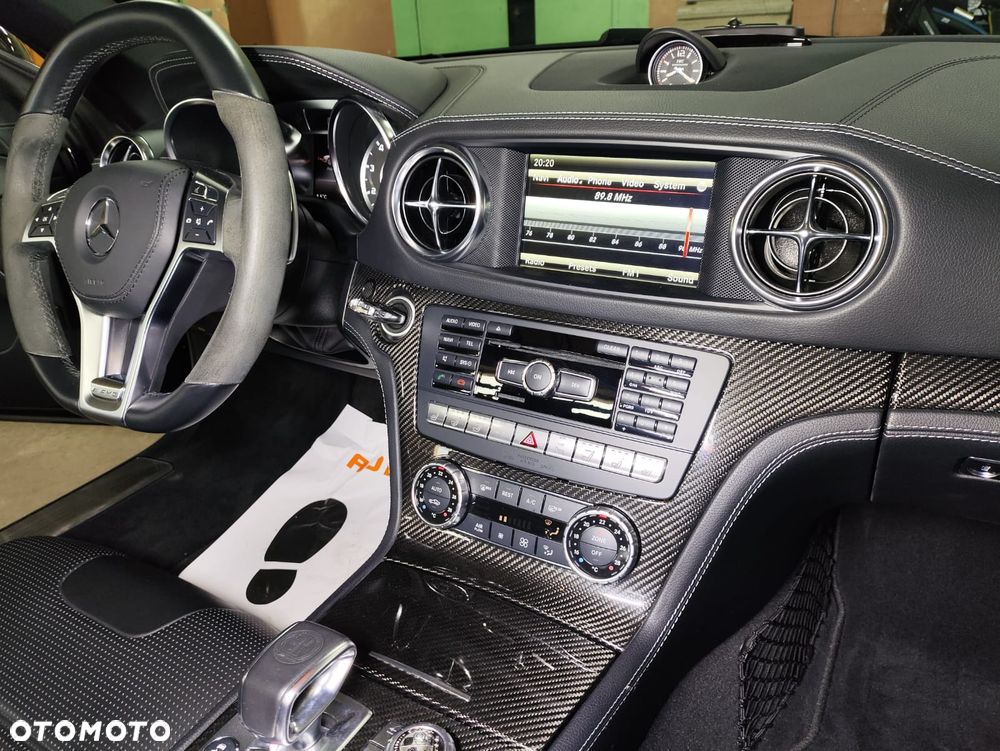 Mercedes-Benz SL 63 AMG - 6