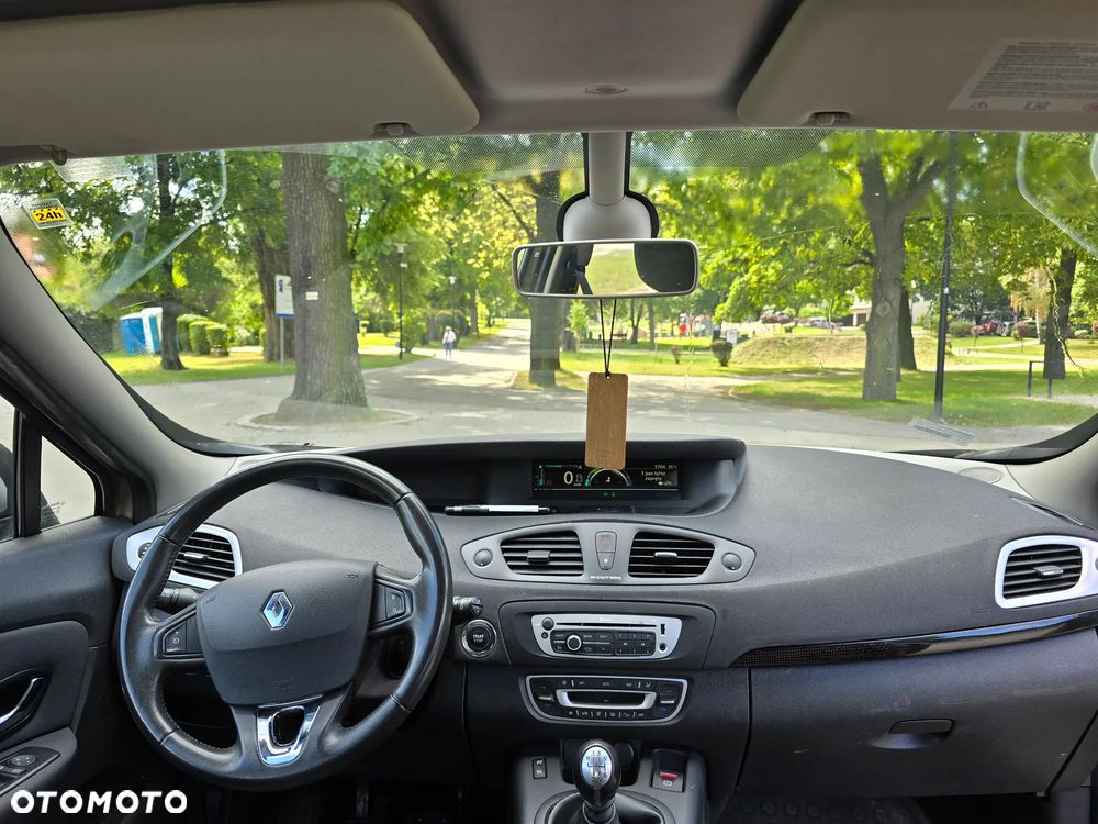 Renault Scenic ver-1-4-16v-tce-tomtom-edition - 10
