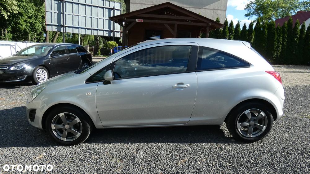 Opel Corsa 1.2 16V Enjoy - 4