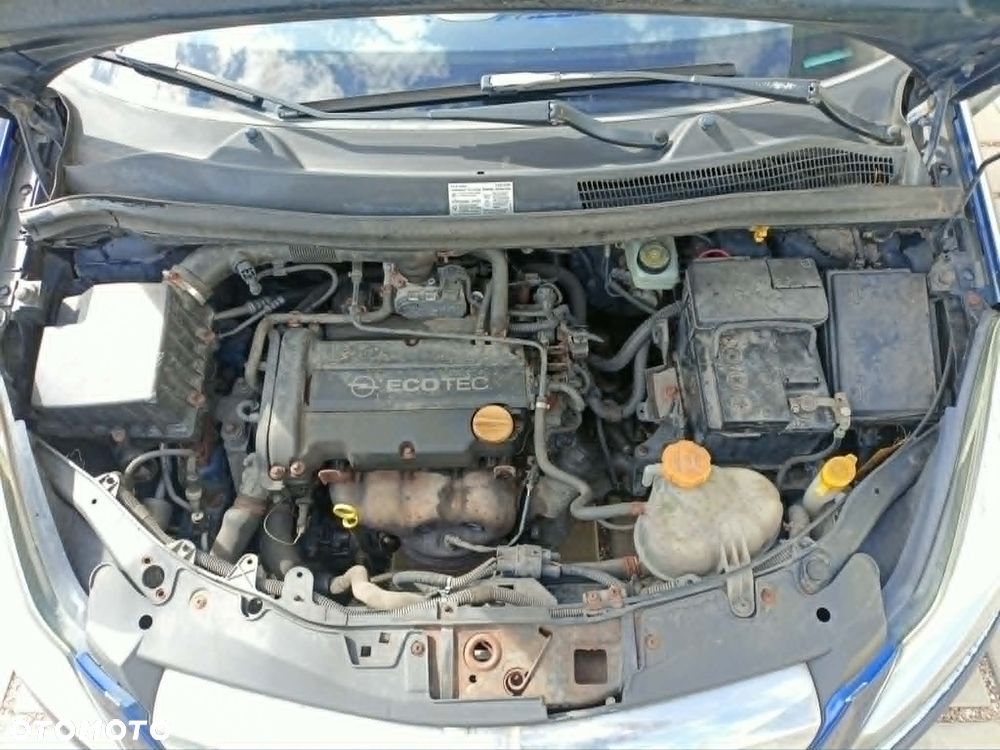 Opel Corsa 1.2 16V - 11