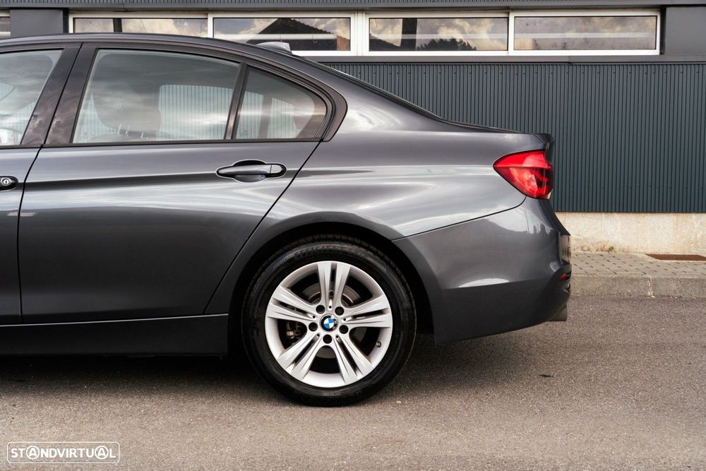 BMW 318 d Line Sport Auto - 48
