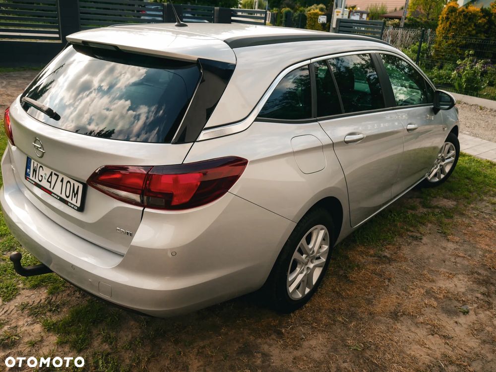 Opel Astra 1.6 CDTI Essentia - 10