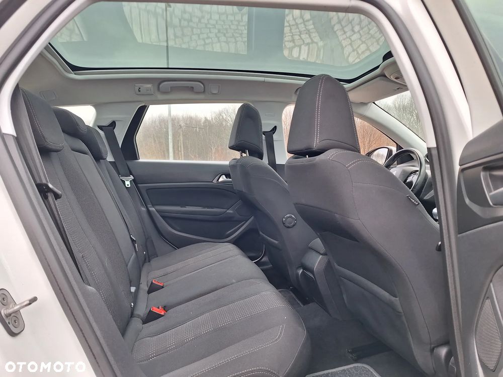 Peugeot 308 BlueHDi 150 Stop & Start Allure - 23