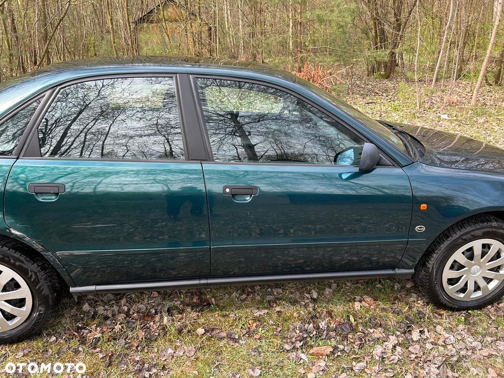 Audi A4 Limousine - 11