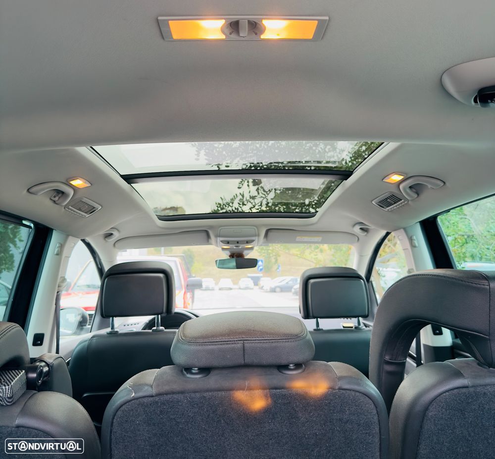 VW Sharan 2.0 TDI Blue Highline DSG - 8