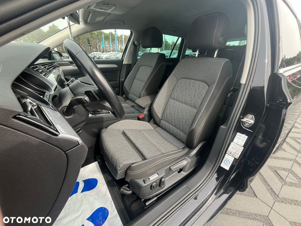 Volkswagen Passat - 14