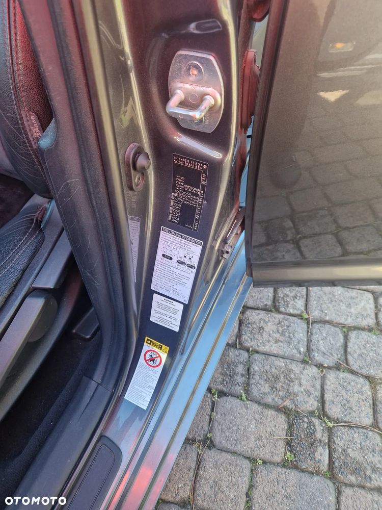 Toyota Avensis 2.0 D-4D Premium - 3