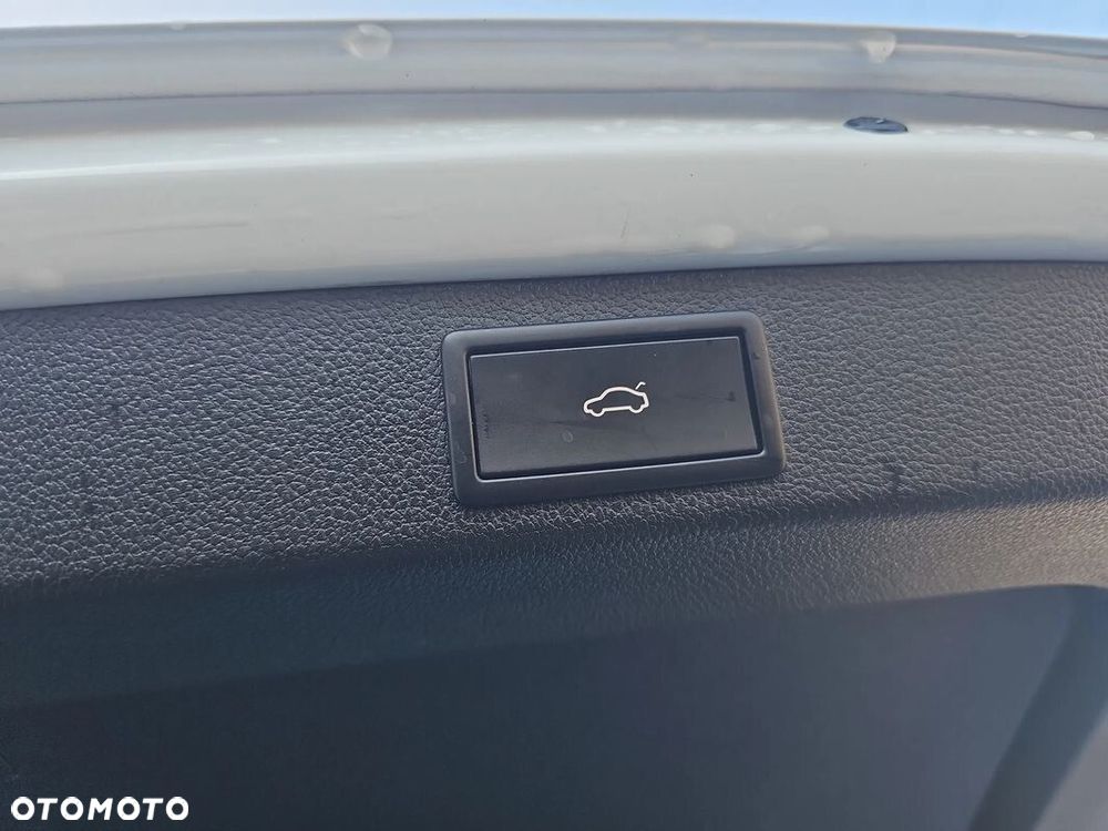 Skoda Superb 2.0 TDI SCR Style DSG - 16