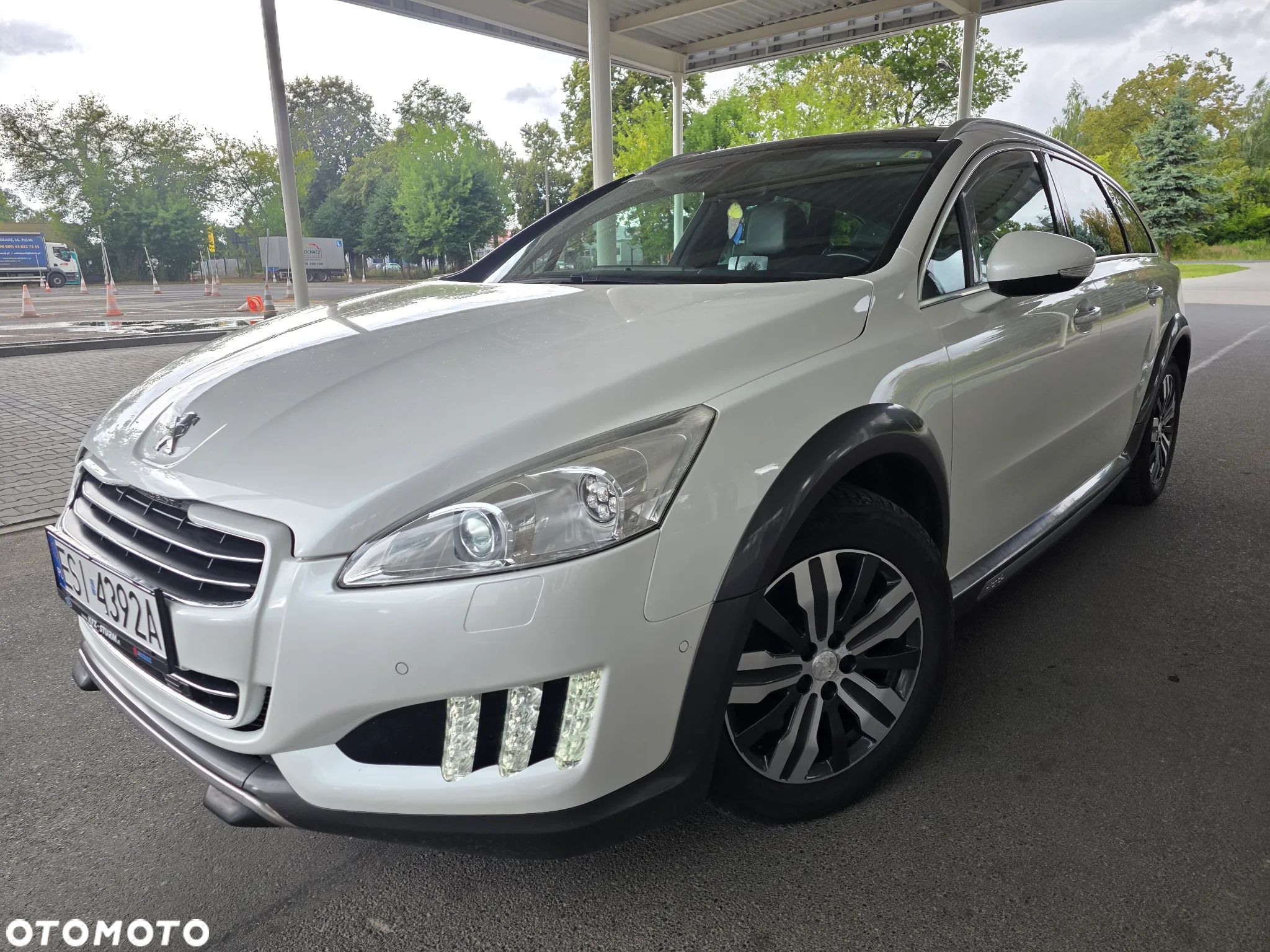 Peugeot 508 RXH 2.0 HDi HYbrid4 - 1