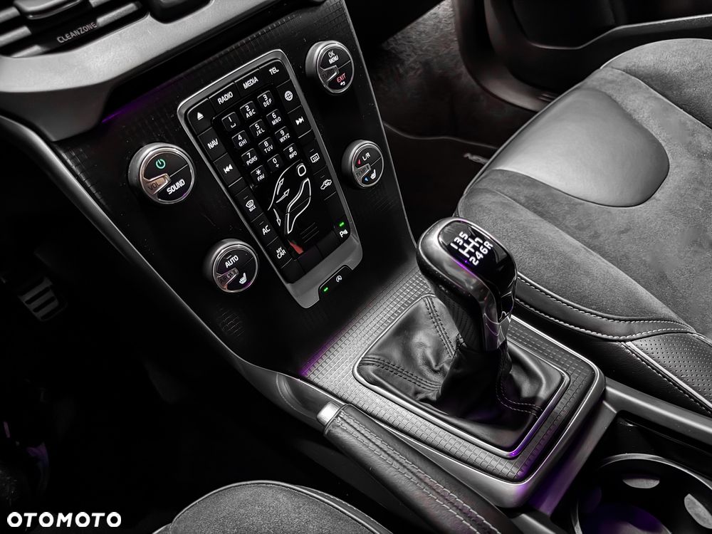 Volvo V40 T2 RDesign - 15