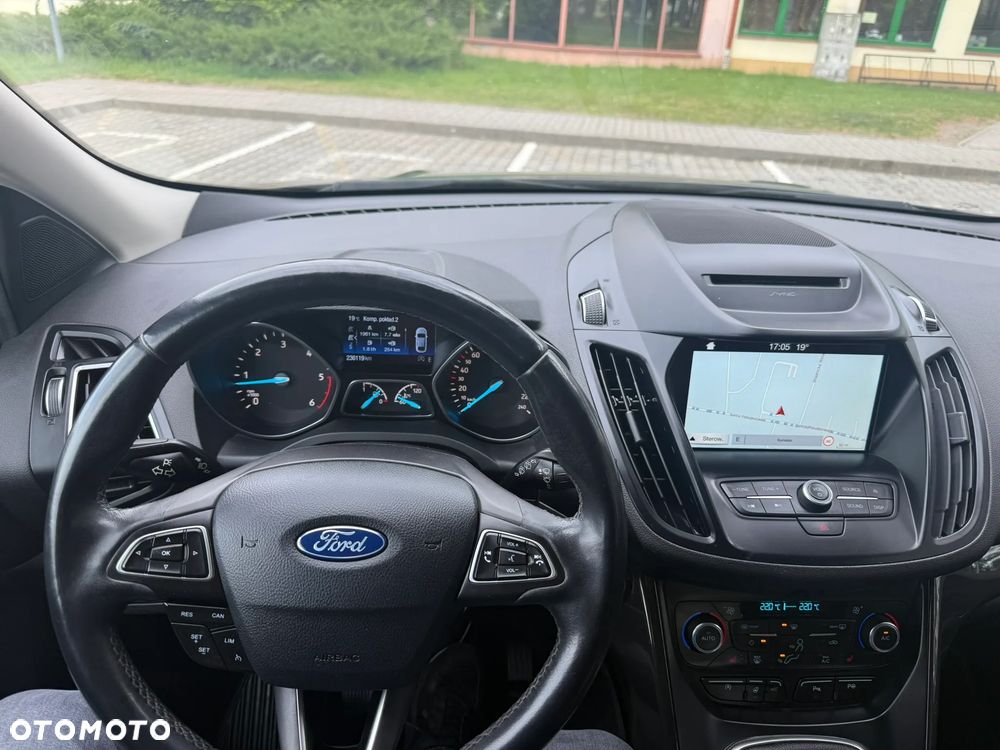 Ford Kuga 2.0 TDCi 4x4 Titanium - 40