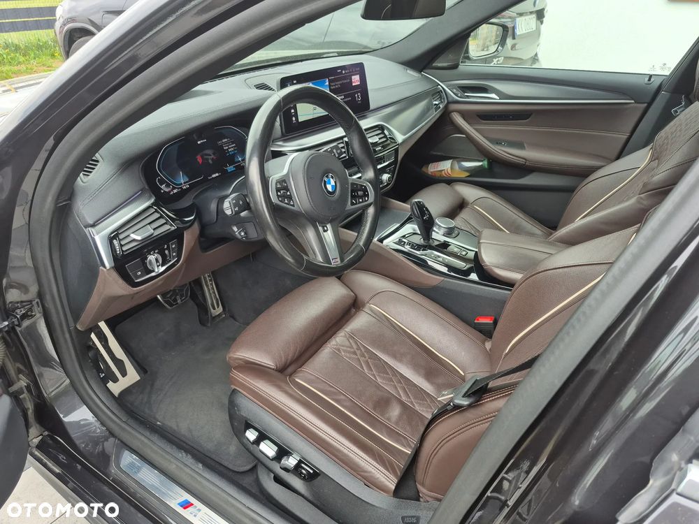 BMW Seria 5 530e xDrive M Sport sport - 12