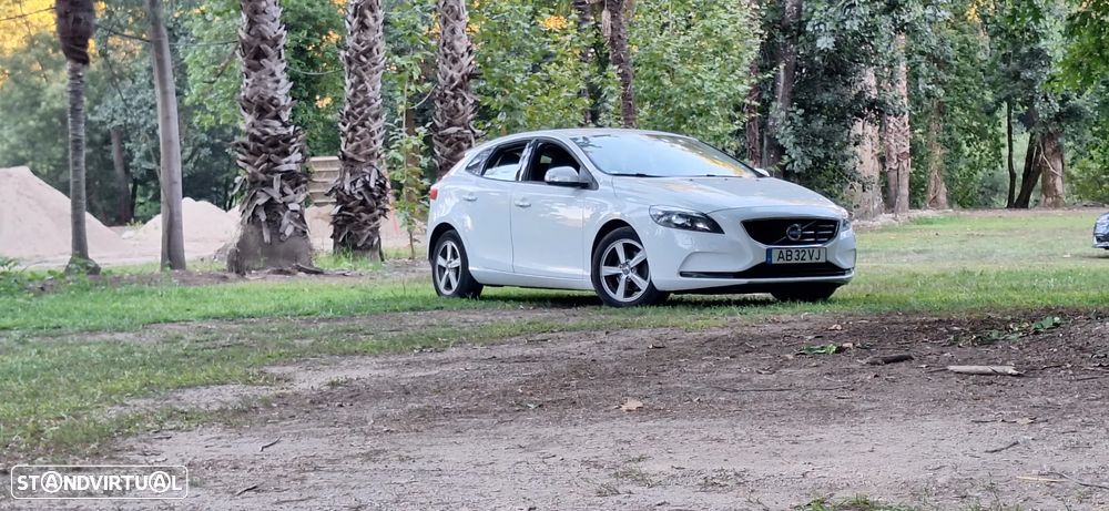 Volvo V40 D2 Momentum - 21