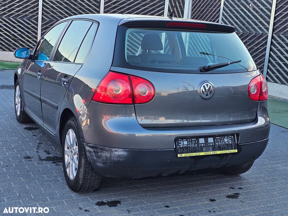 Volkswagen Golf 1.9 TDI DPF Comfortline BlueMotion - 3