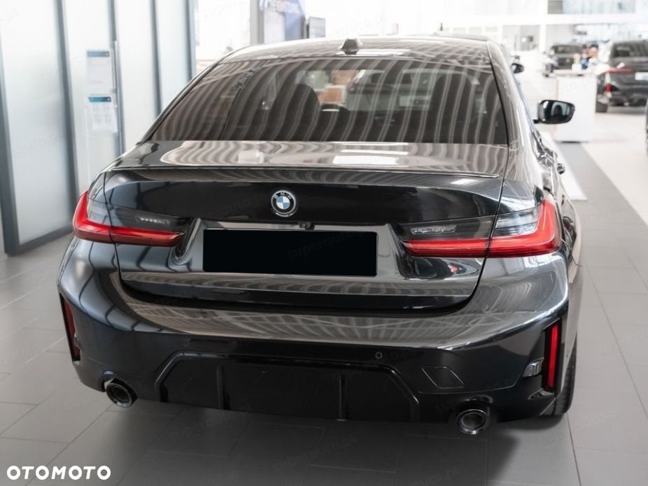 BMW Seria 3 318i M Sport - 4