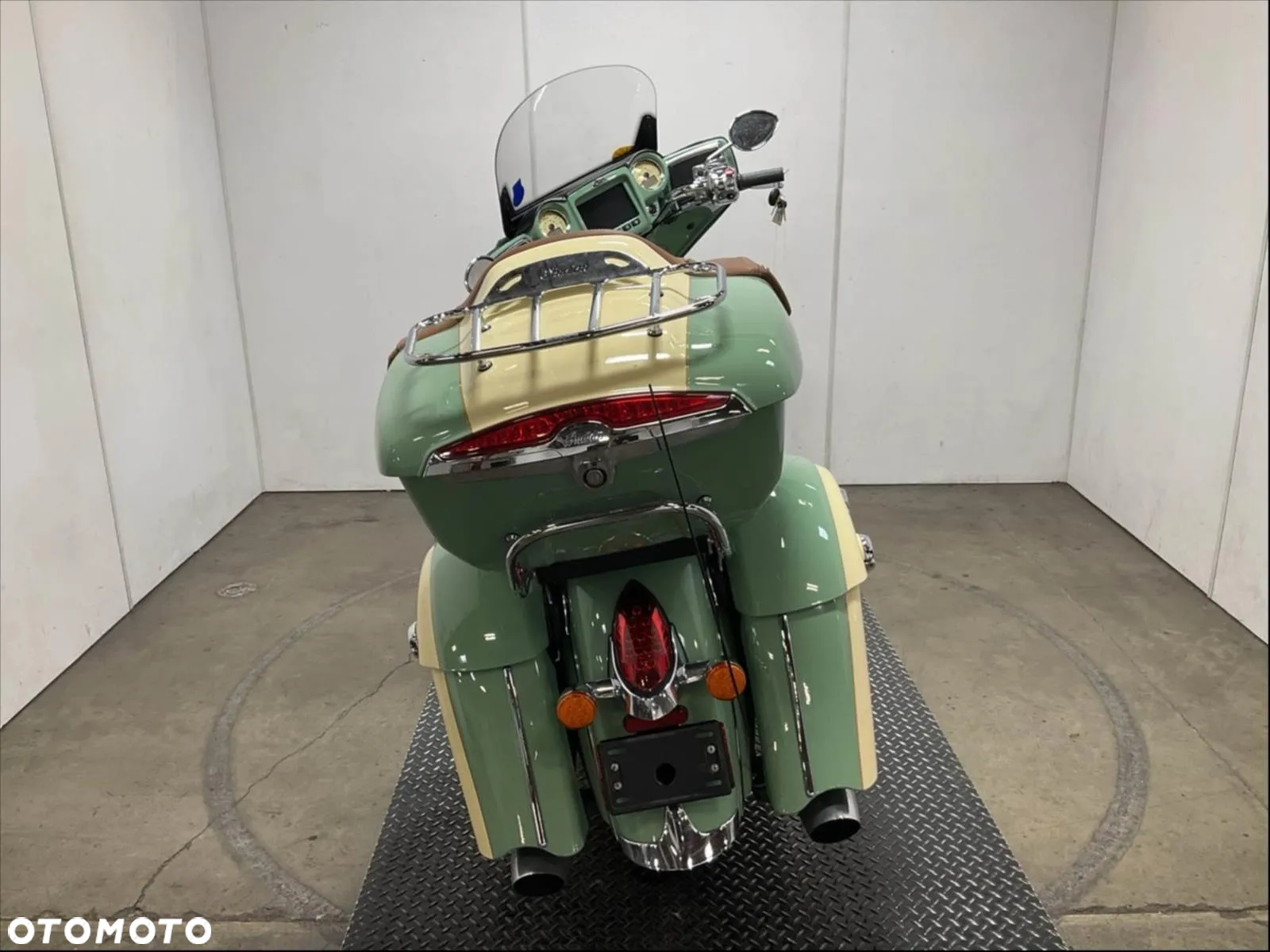 Indian Roadmaster - 4