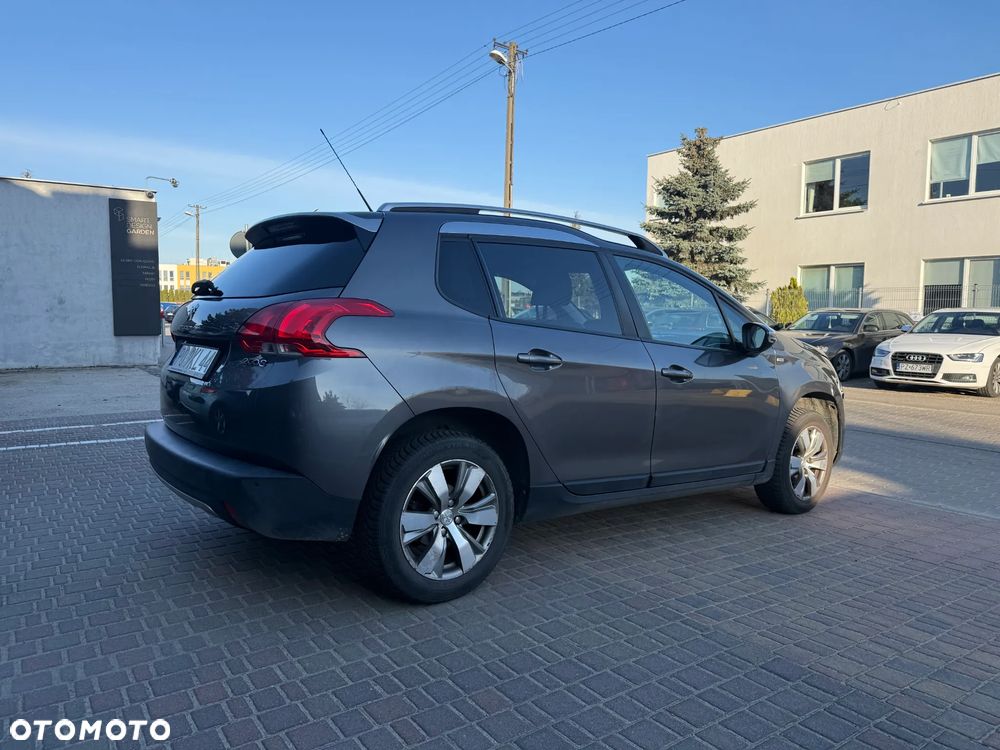 Peugeot 2008 1.2 Pure Tech Style - 2