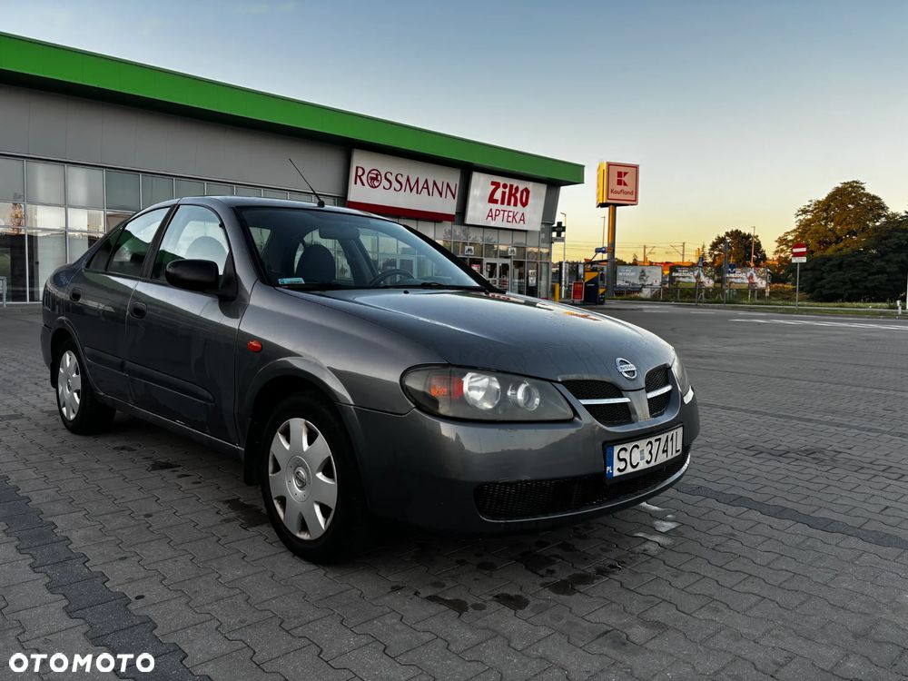 Nissan Almera 1.5 Base - 7