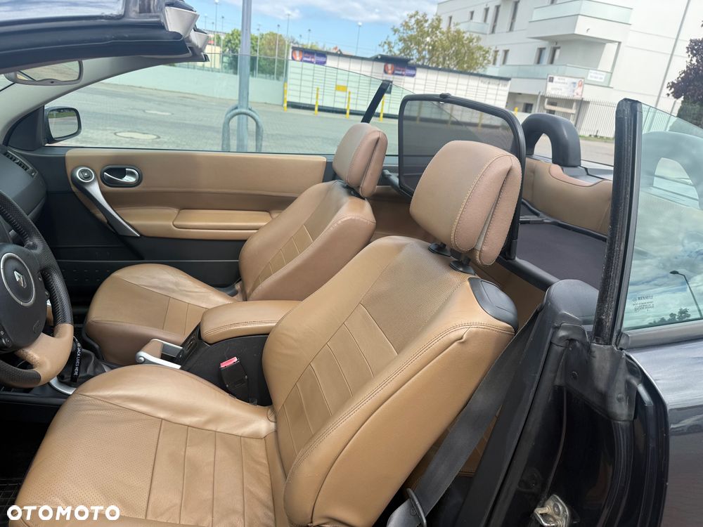 Renault Megane 2.0 16V Dynamique - 12