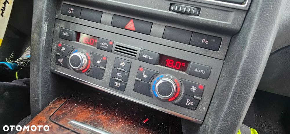 Panel klimatyzacji Audi A6 C6 2006r 4F1820043S - 2