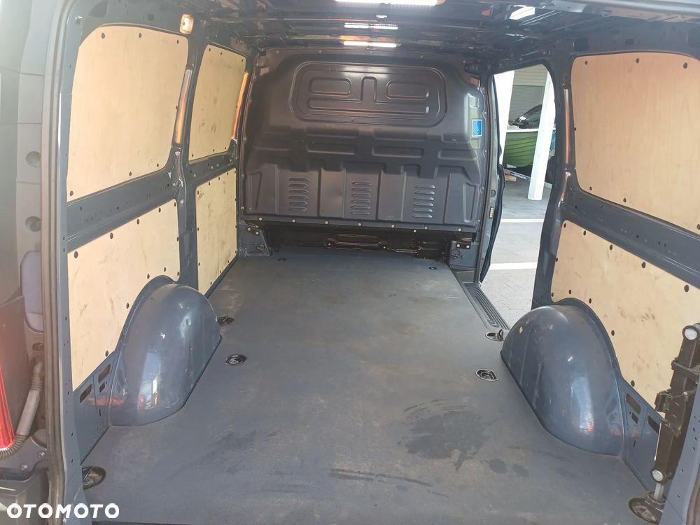 Mercedes-Benz Vito - 13