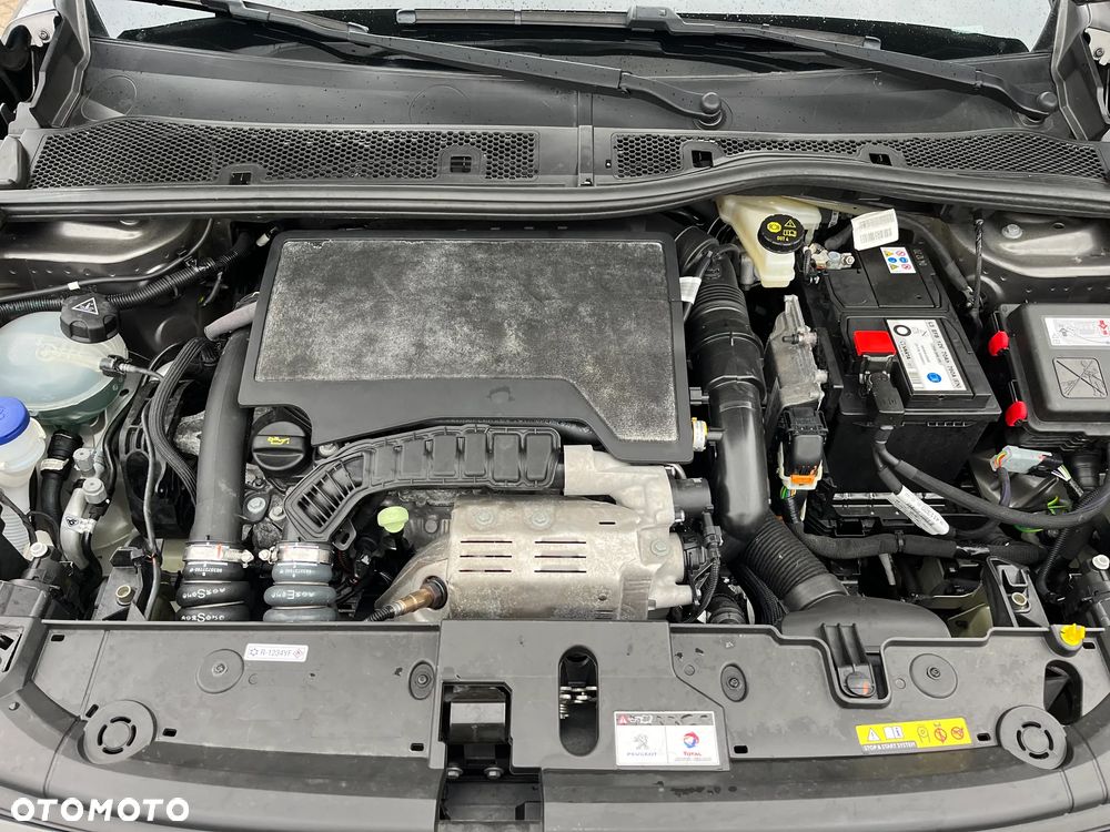 Peugeot 208 PureTech 100 EAT8 Allure - 33