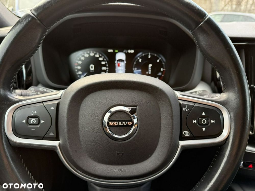 Volvo XC 60 D4 AWD Momentum - 29