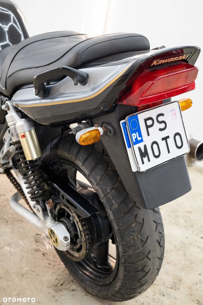 Kawasaki ZRX - 18