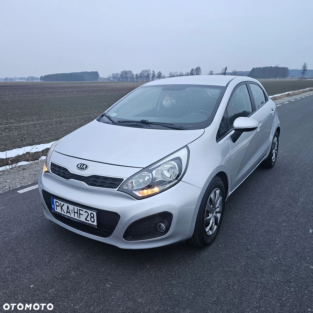 Kia Rio 1.4 CRDI Fifa World Cup Edition - 1