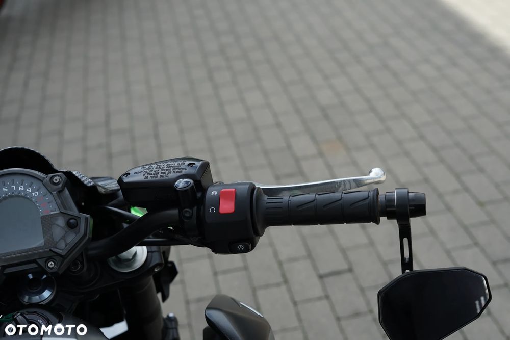 Kawasaki Z 900 - 17