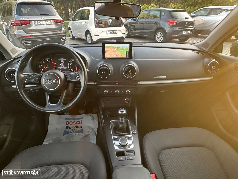 Audi A3 Sportback 1.6 TDI Design - 12