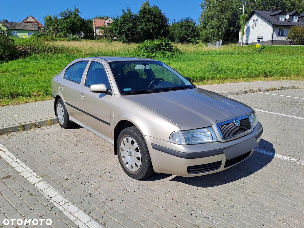 Skoda Octavia 1.6 Tour - 3