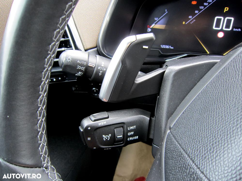 DS Automobiles DS 7 Crossback - 25